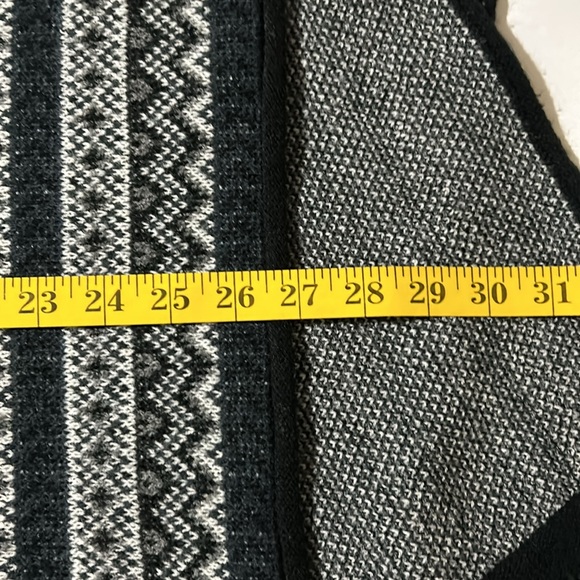 SHYANNE Women’s Sweater Wrap Country Southwestern Long Sleeve Fringed Hem Medium - Picture 5 of 7